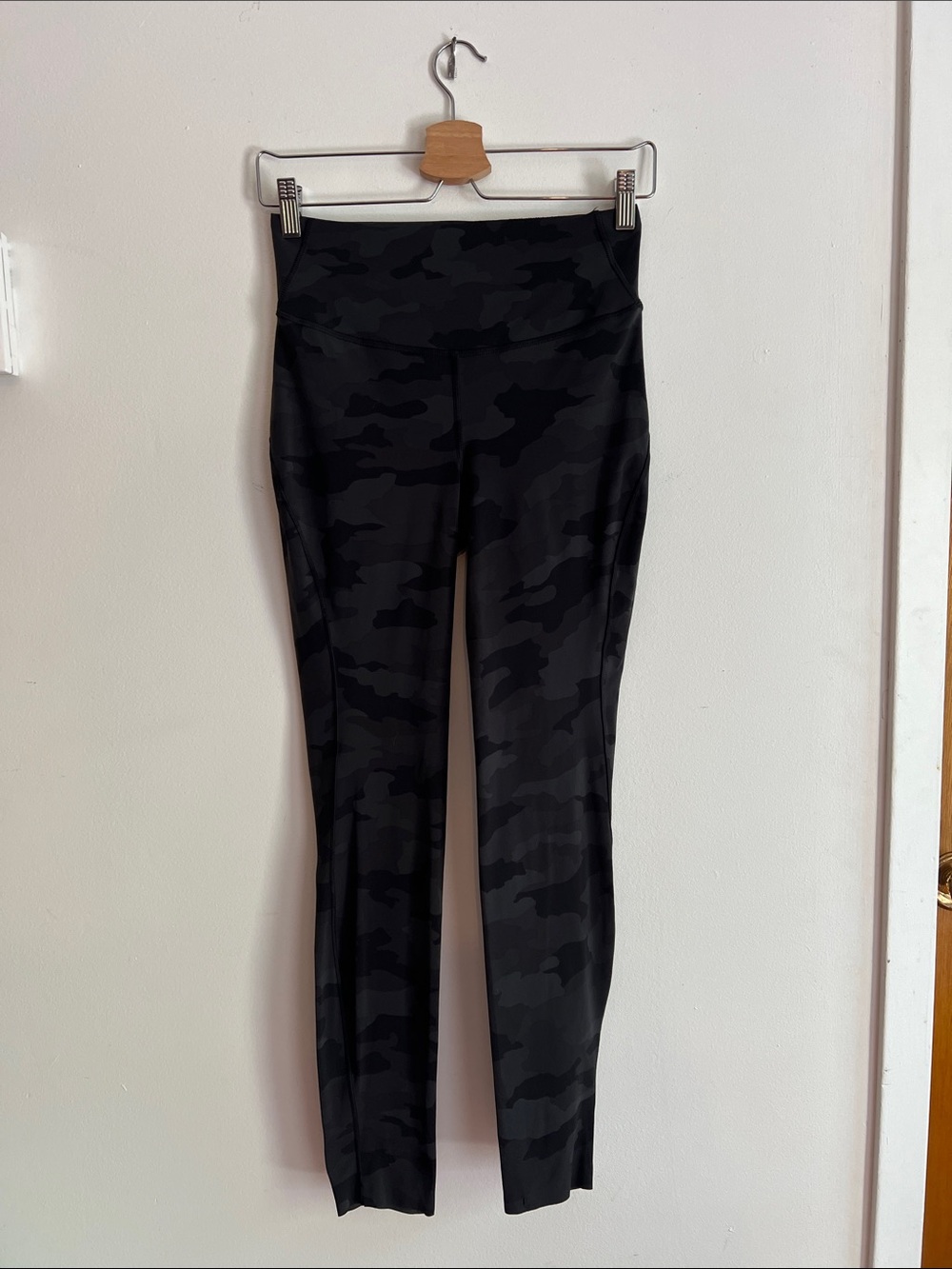 Lululemon Base Pace High-Rise Running Tight Brushed Nulux